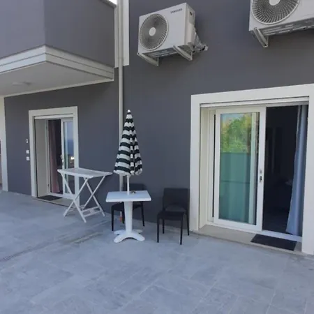 Pepe Rosa Bed & Breakfast *