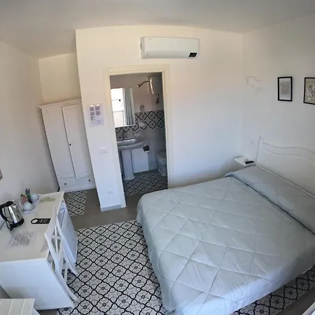 Pepe Rosa Bed & Breakfast *