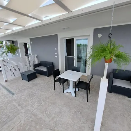 Pepe Rosa Bed & Breakfast *