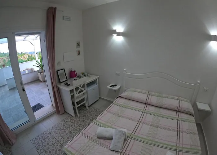 Pepe Rosa Bed & Breakfast *