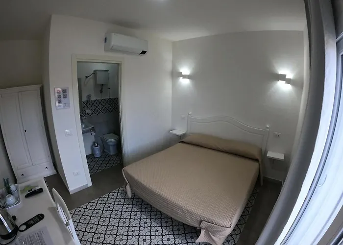 Pepe Rosa Frühstückspension Tropea