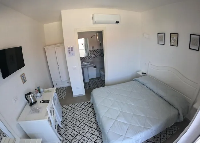 Pepe Rosa Bed & Breakfast *